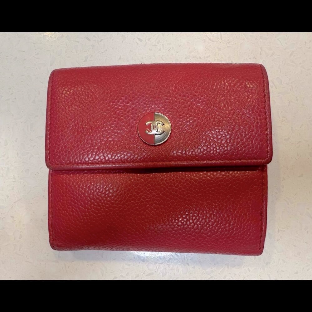 Rare Chanel Red Coco Compact Wallet – Dual-Tone Button